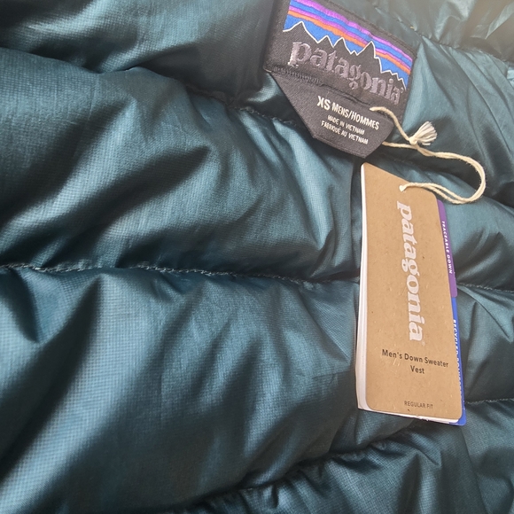 Patagonia Men's Teal and Mustard Puffer Vest - Picture 5 of 5